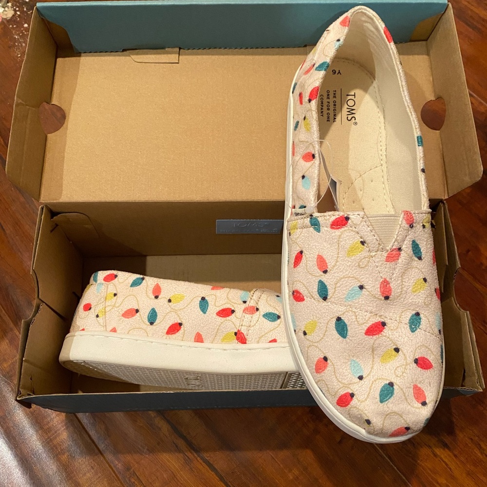 Toms